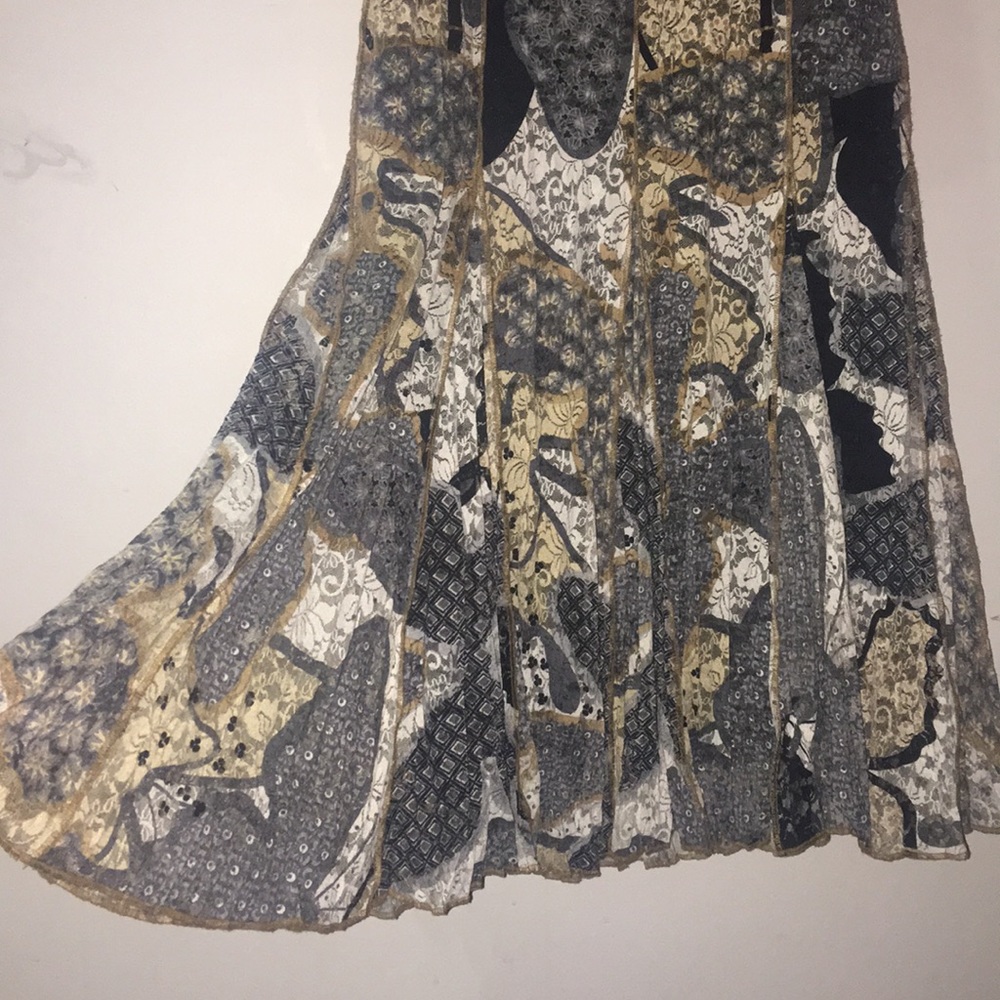Dress - Picture 3 of 4